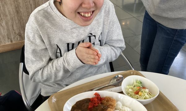 あすわの木へ外食に行きました。
