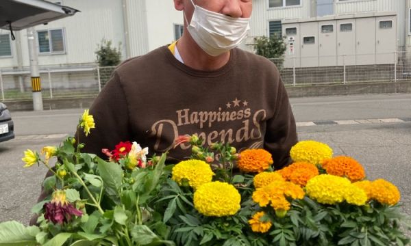 花の苗植えをしました☆