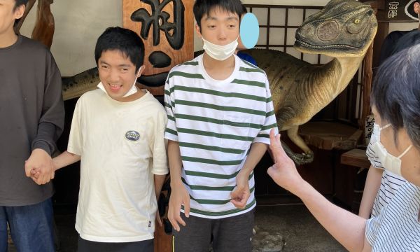 ７月の社会体験活動　『マエダセイカへ工場見学しよう』