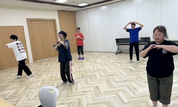 ダンスの練習をしました！