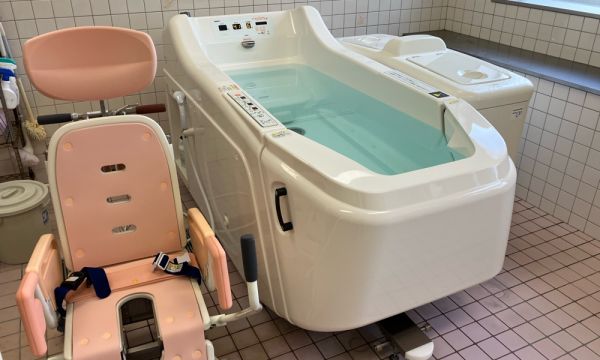 最新式のお風呂がデイサービスに