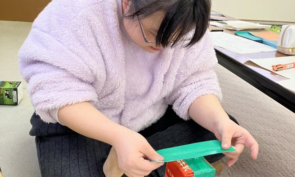 牛乳パックが椅子に変身！？